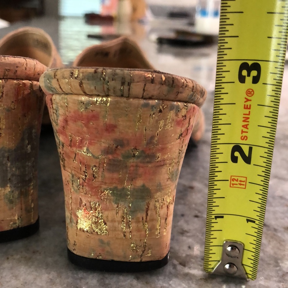 BOB BAKER Kitten Heel Cork Thong Sandals - Picture 7 of 8